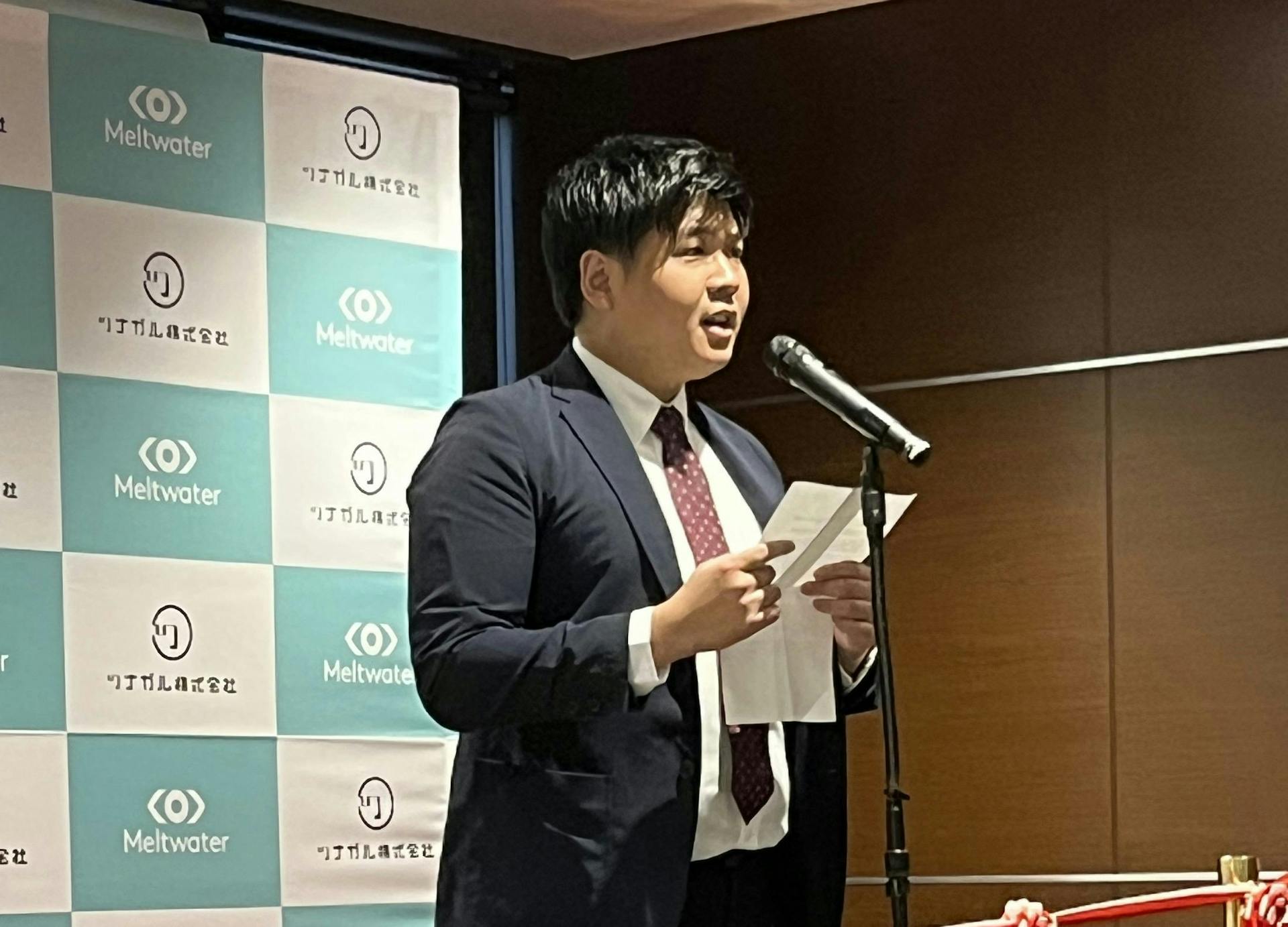 Yuichi Nakasaka, Manager of Global Communication Dept. Tsunagaru