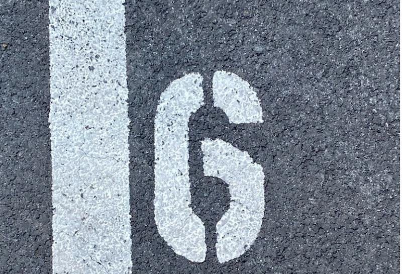 On a gray surface you can see the number six. Competitive intelligence consists of six phases, for example, competitive analysis, centralizing competitive data, etc.