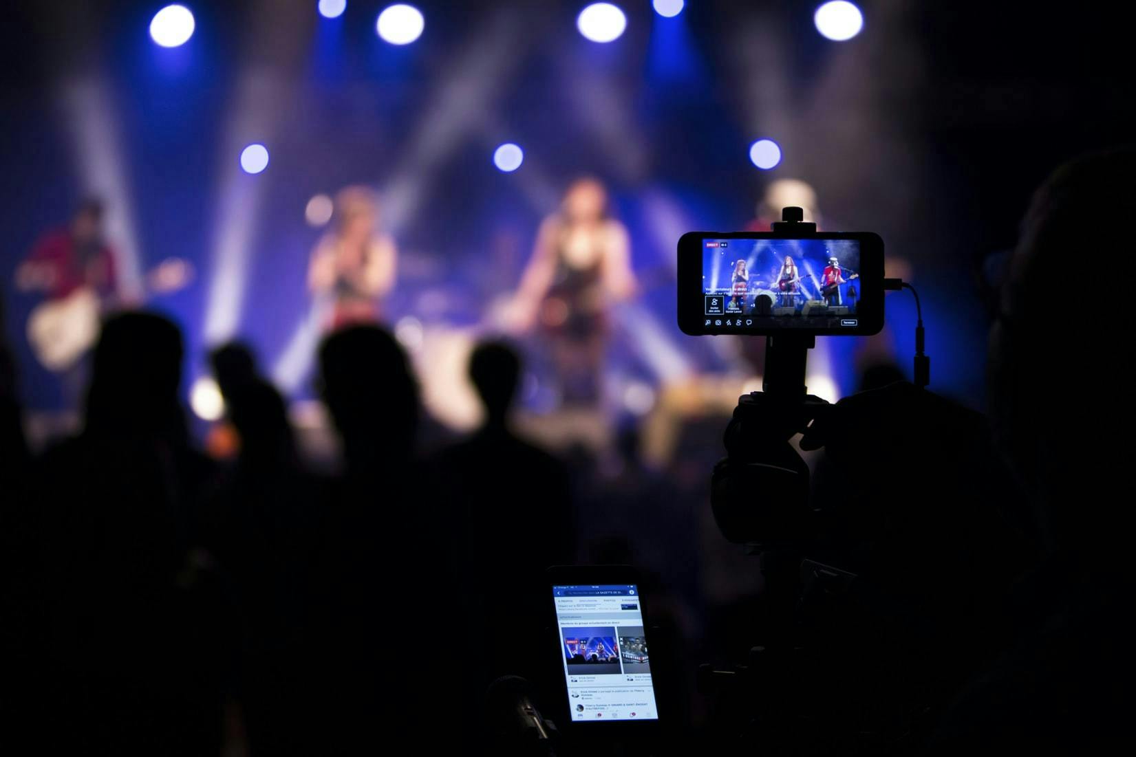 mobile phone live streaming a concert