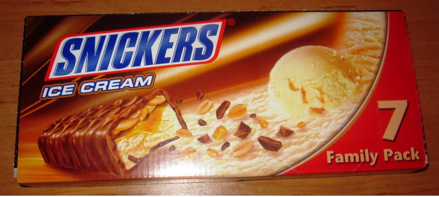 Snickers ijs verpakking.